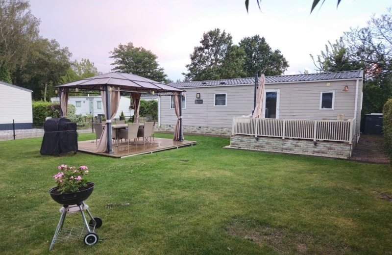 Tuin zit 68c7c3b5697f7